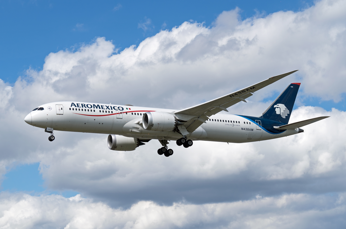 Operational Optimization with Machine Learning for Aeromexico