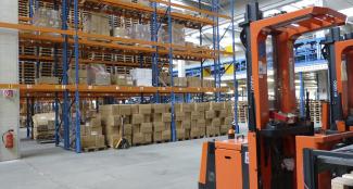 Replenishment policies and data analytics as a source of competitive edge in inventory management